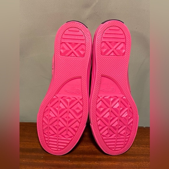 Converse x O.P.I CTAS High Hyper Pink/Black/V-I-Pink Passes Shoe Unisex W8/M6 - Picture 7 of 9